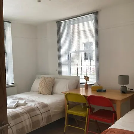 Comfy Private Bedrooms Near O2 Forum Kentish Town, Camden Лондон Экстерьер фото
