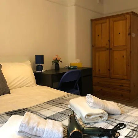 Comfy Private Bedrooms Near O2 Forum Kentish Town, Camden Лондон Экстерьер фото