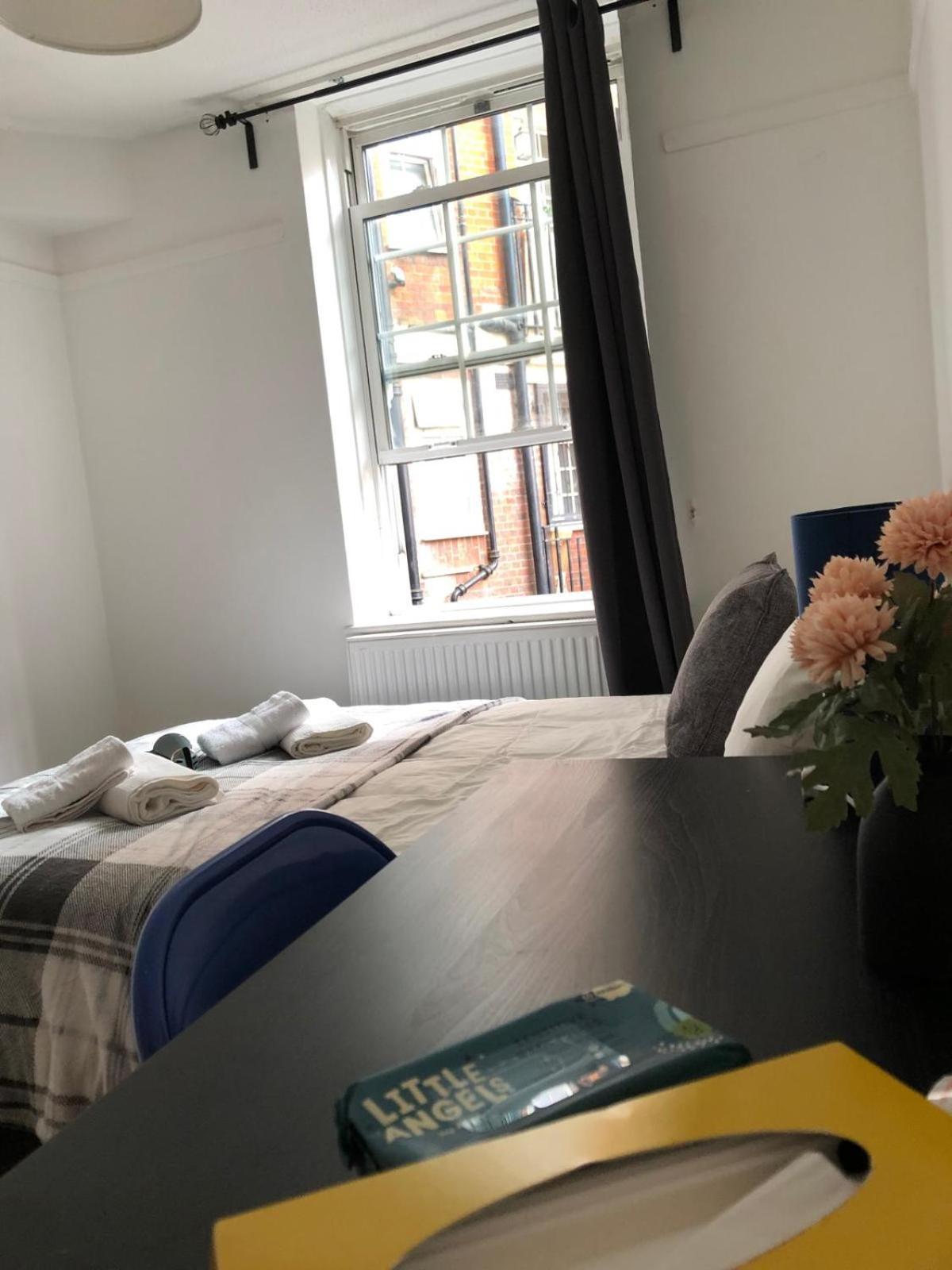Comfy Private Bedrooms Near O2 Forum Kentish Town, Camden Homestay London