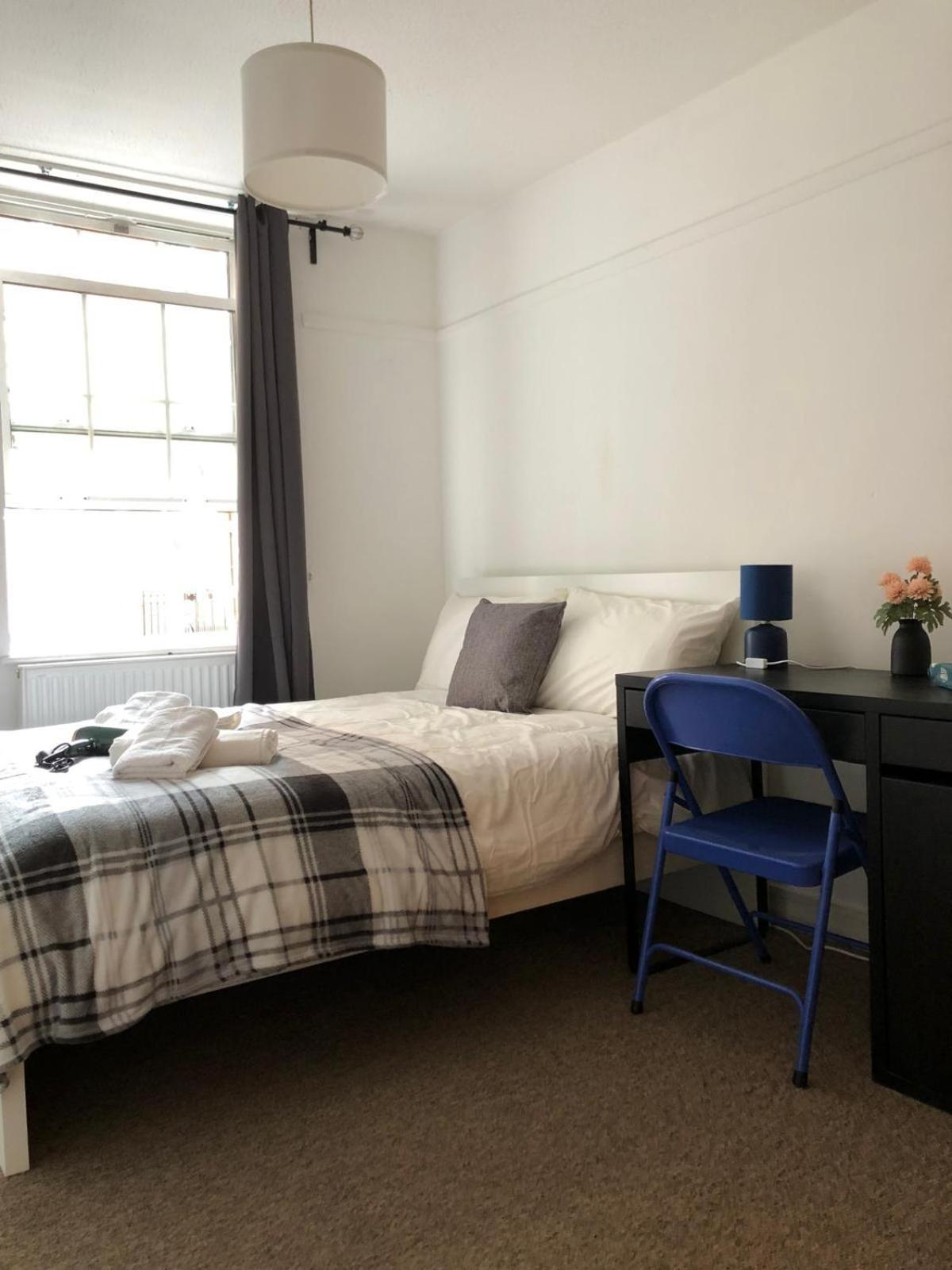 Comfy Private Bedrooms Near O2 Forum Kentish Town, Camden Homestay