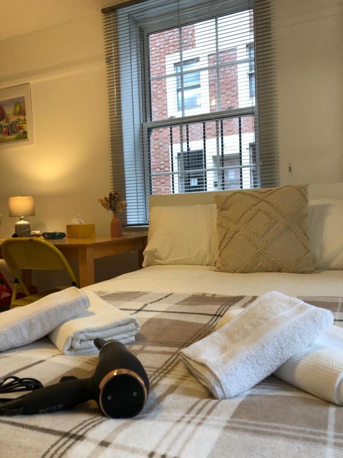 Comfy Private Bedrooms Near O2 Forum Kentish Town, Camden London
