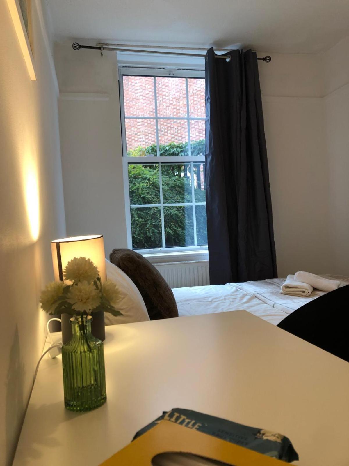 Comfy Private Bedrooms Near O2 Forum Kentish Town, Camden Homestay London