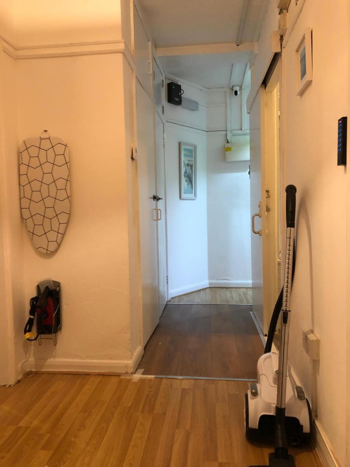 Comfy Private Bedrooms Near O2 Forum Kentish Town, Camden Homestay *