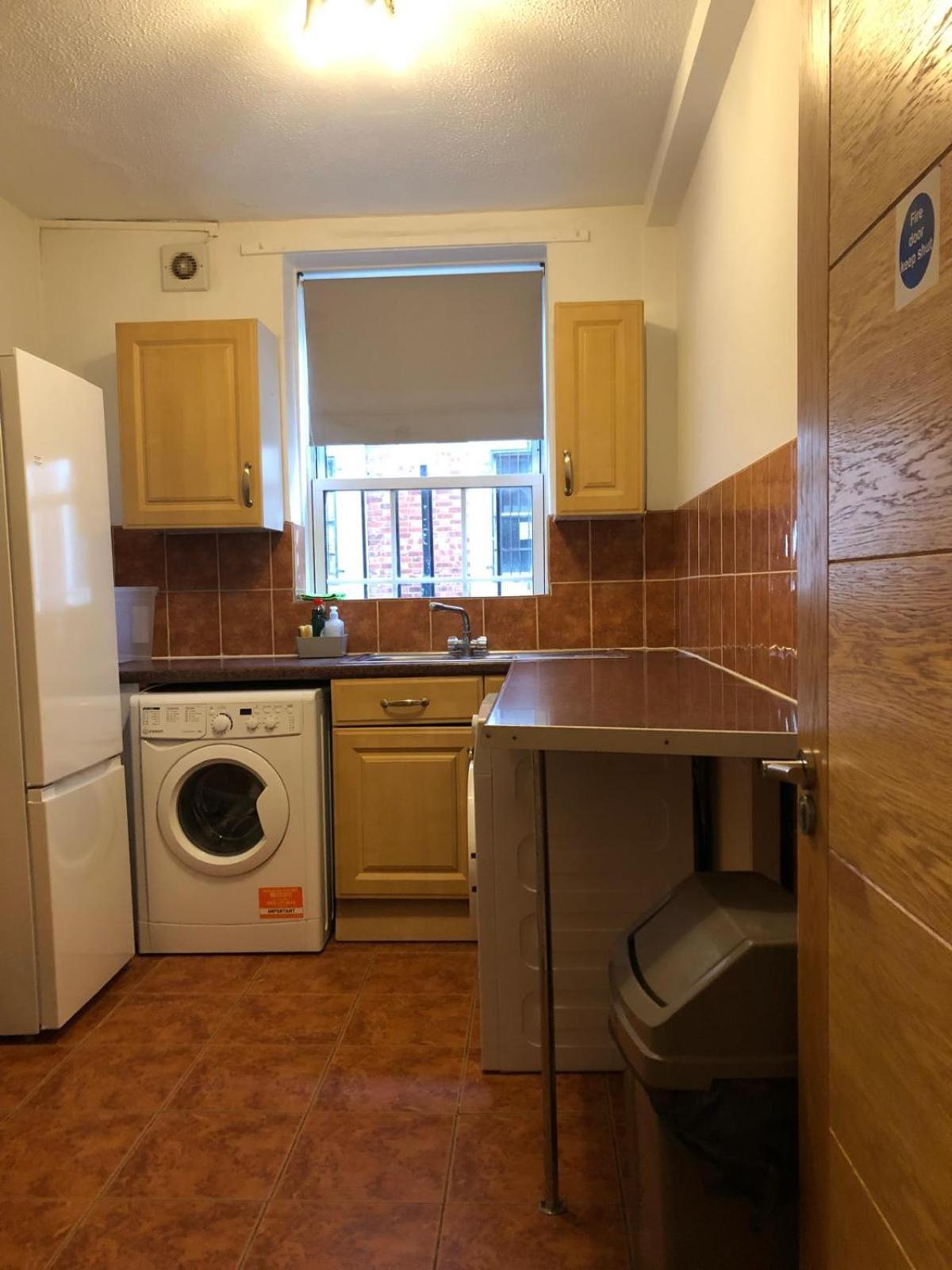 Comfy Private Bedrooms Near O2 Forum Kentish Town, Camden Homestay *